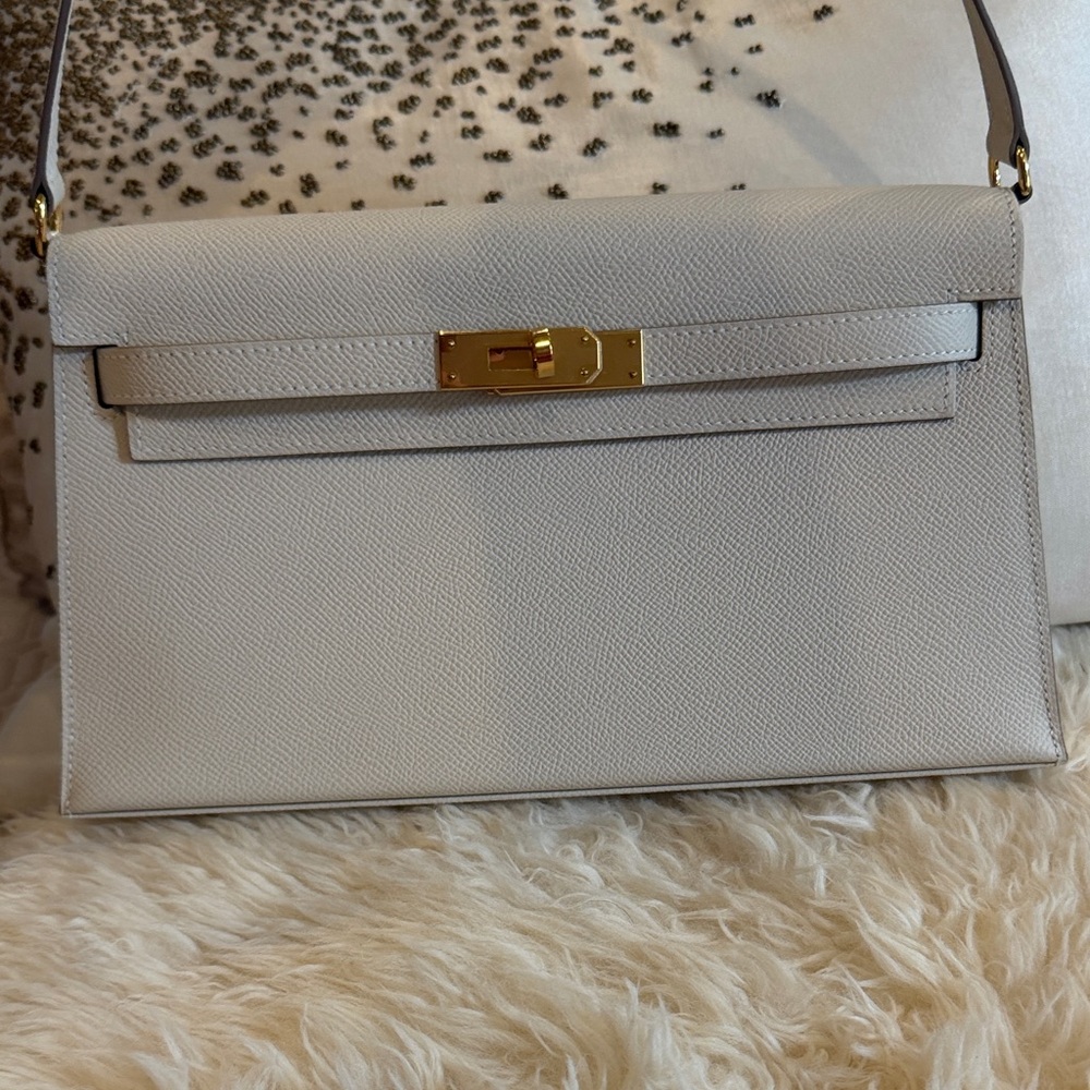 Hermes Kelly Elan. Elegant Handbag in Crai